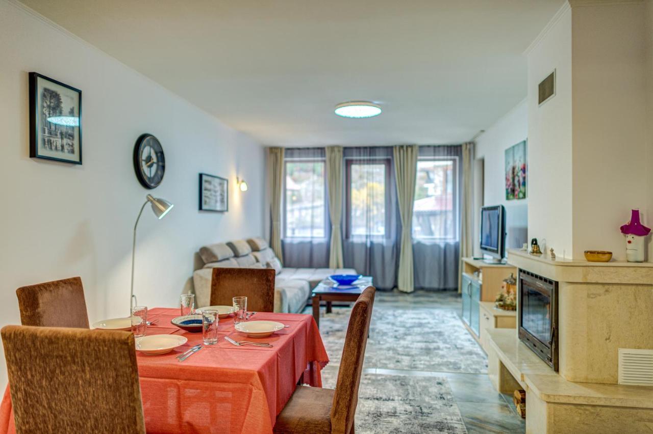 פמפורובו Bright And Spacious 2-Bdr Apartment With Balcony By Flat Mаnager מראה חיצוני תמונה